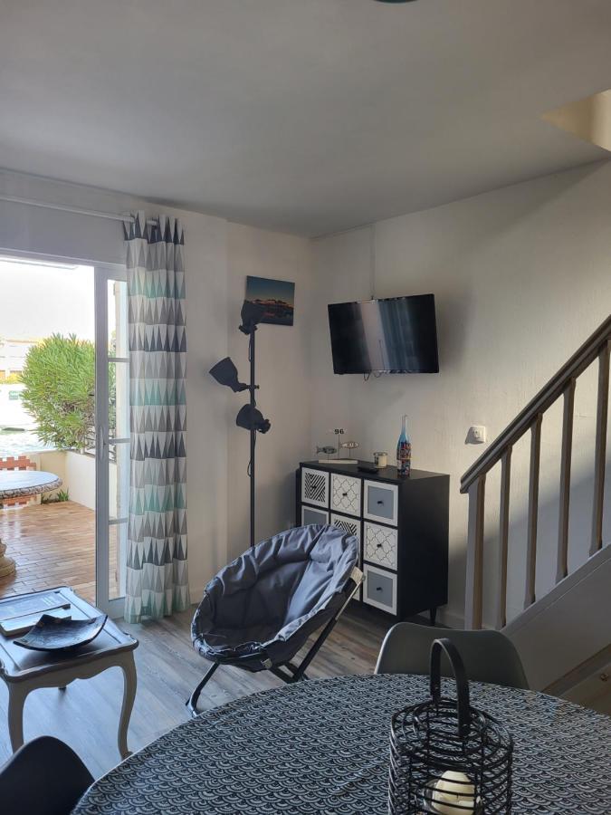 Villa Aux Capellans Sur La Marina Pour 4 Personnes - Vue Marina - Parking - Plage A 5 Min A Pied Saint-Cyprien  Ngoại thất bức ảnh